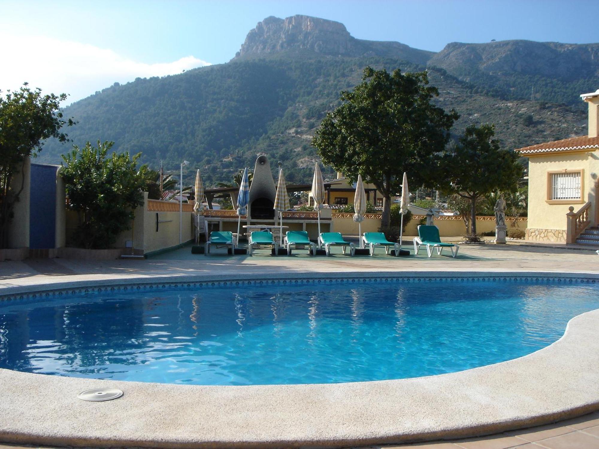 Bungalows Canada Alquileres Vacacionales กัลเป ภายนอก รูปภาพ